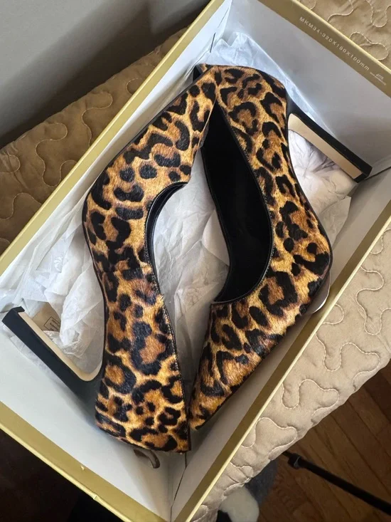 Michael Kors Leopard Print Pointed-Toe Pumps - Brown/Black size 9.5 - Picture 7 of 7